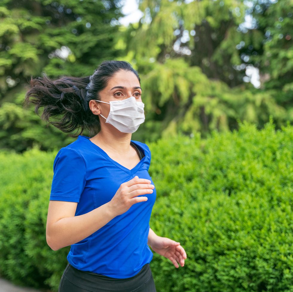 HELPING COVID19 RUNNERS GET BACK ON THEIR FEET Salonpas HCMC Marathon 2022